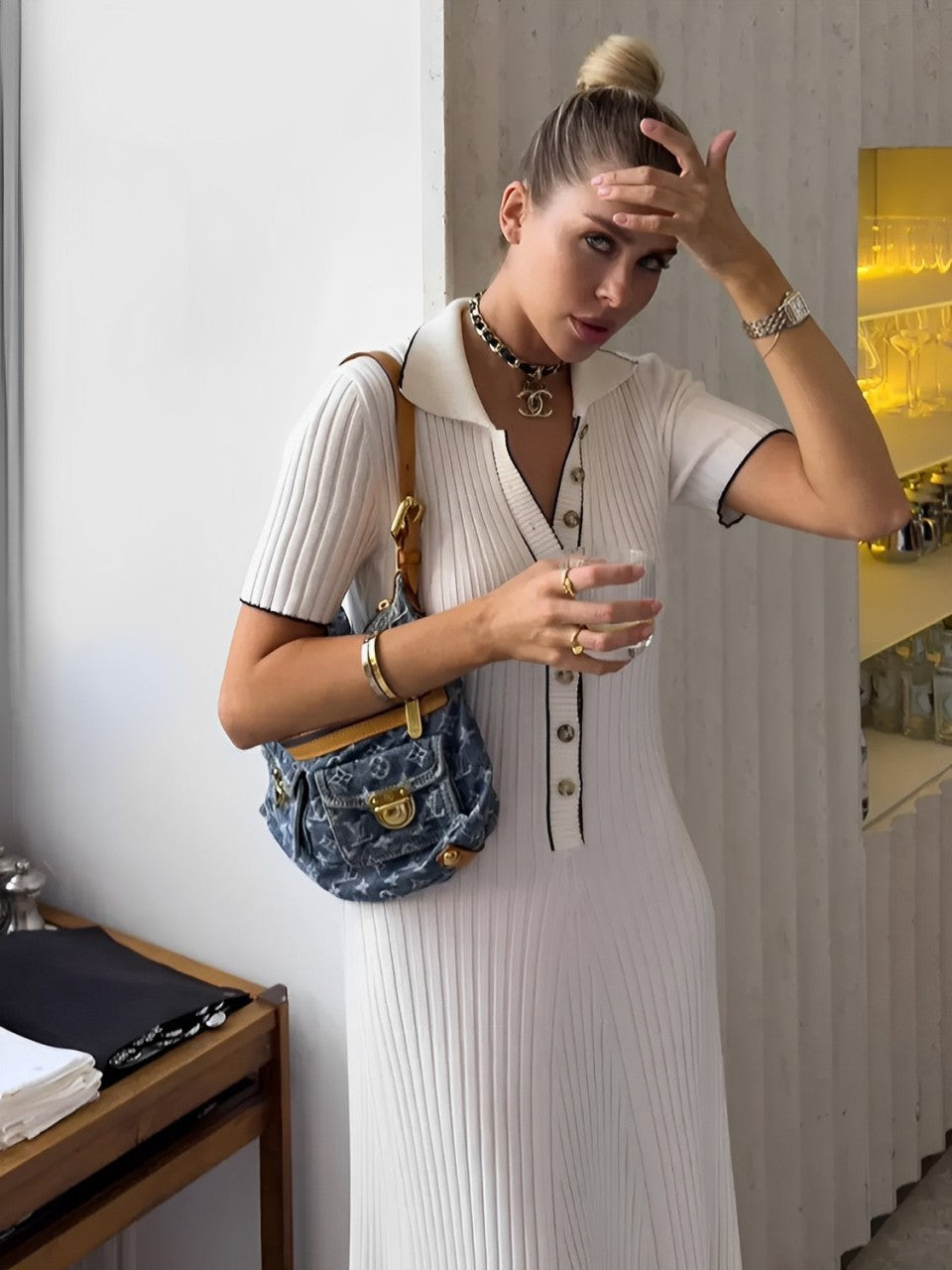 Vestido Feminino Longo Tricô Canelado Decote V com Botões e Mangas Curtas - Evelyn