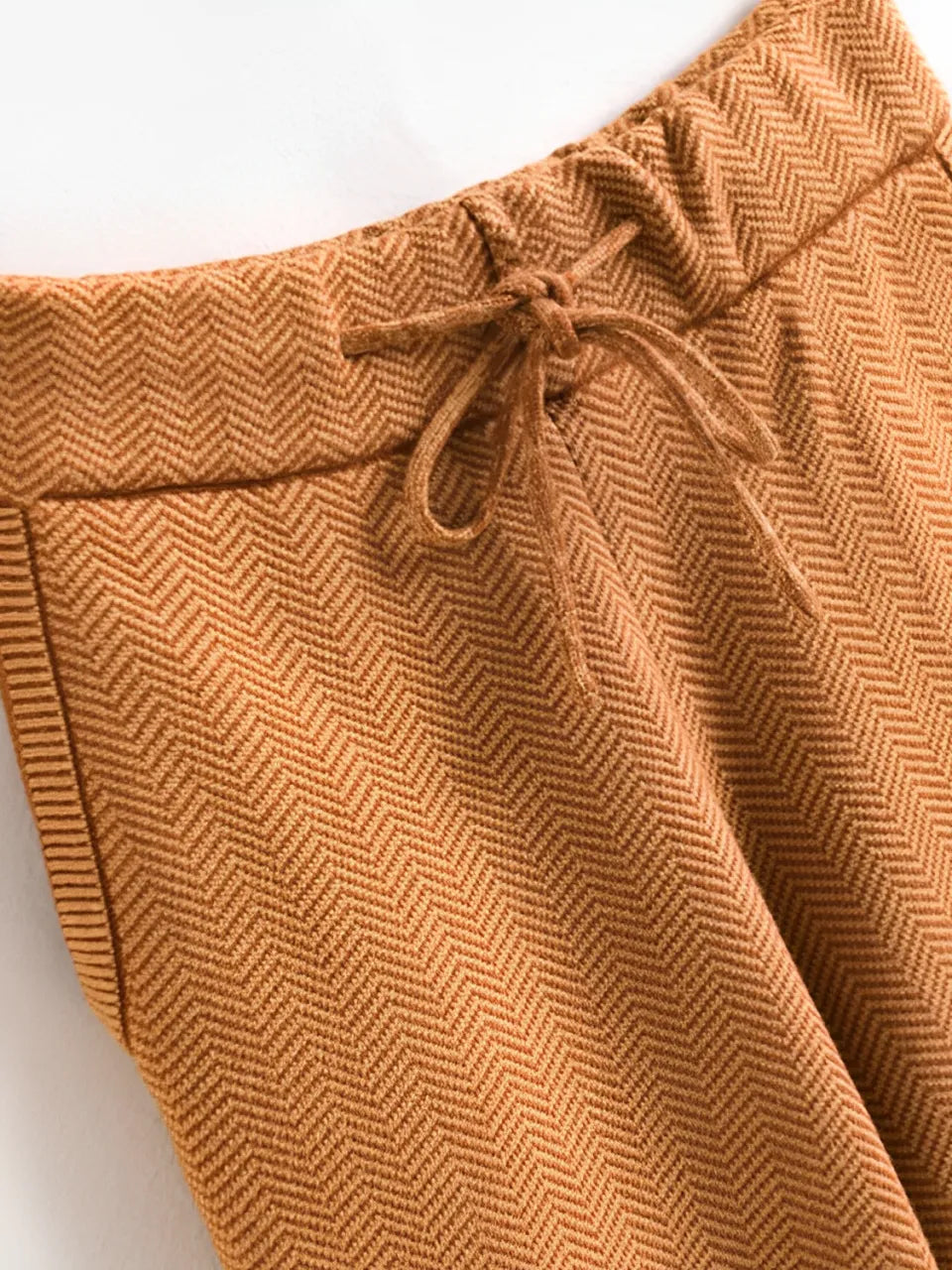 Calça Feminina Wide de Lã Texturizada com Cadarço na Cintura - Hellen