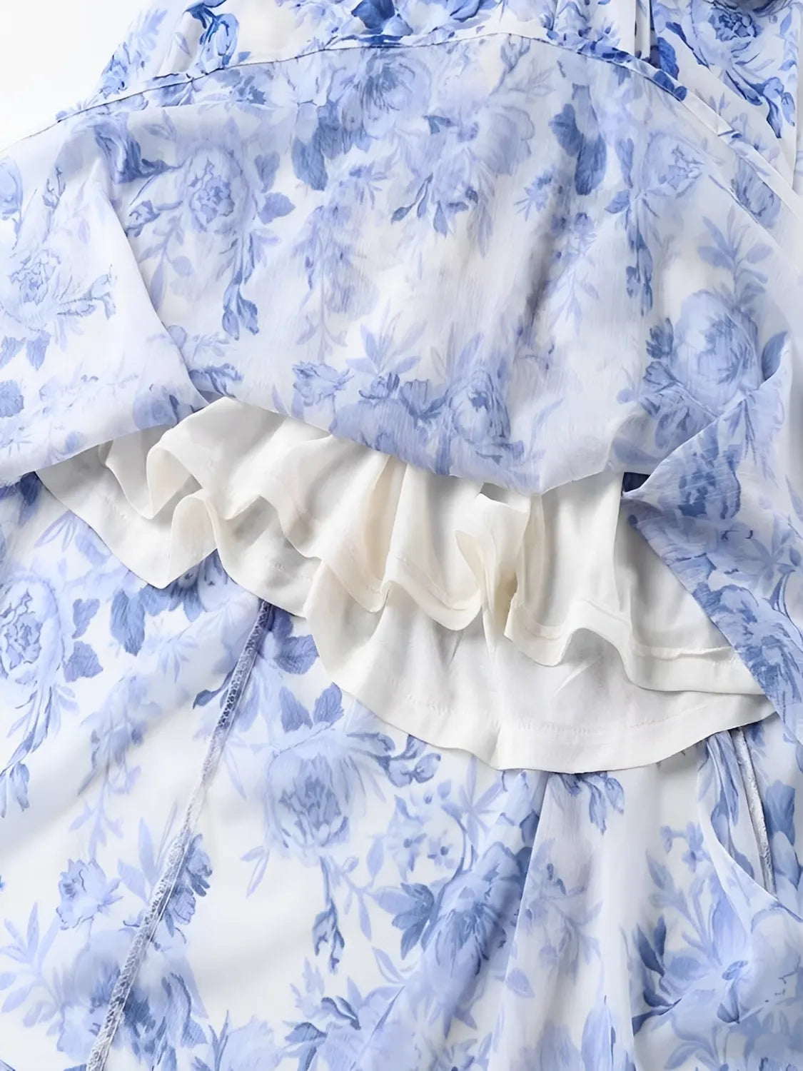 Vestido Feminino Midi Floral Azul em Chiffon com Aplique de Flores e Decote V - Sara