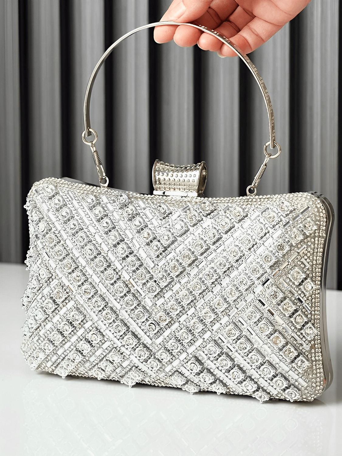 Bolsa Feminina Clutch Com Cristais e Alças Removíveis para Festa  –  Nayra