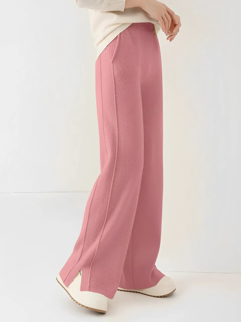 Calça Feminina Pantalona de Lã com Bolsos e Abertura na Barra - Vivian