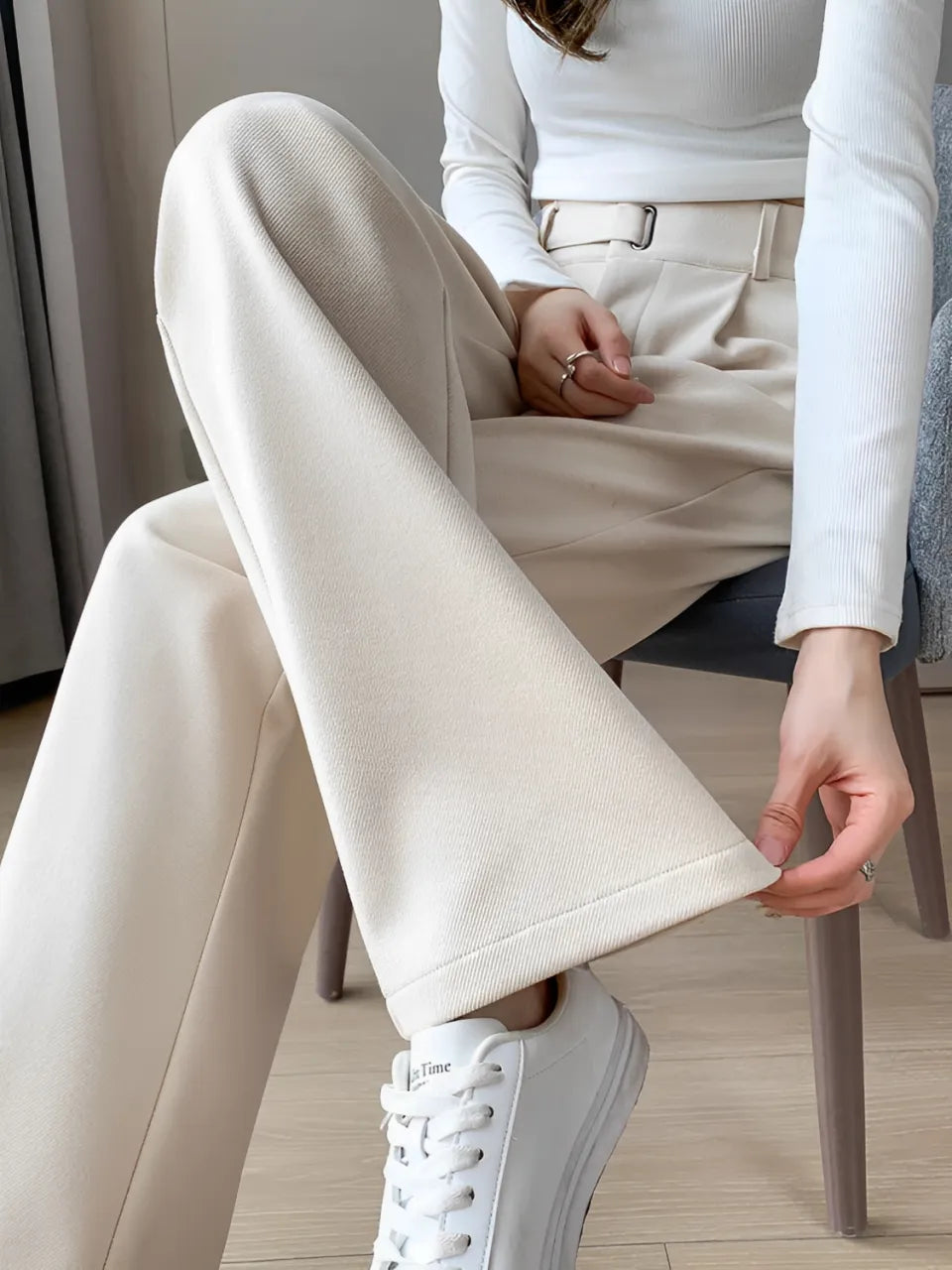 Calça Feminina Wide de Lã Batida com Cintura Alta de Elástico e Bolsos - Maysa.