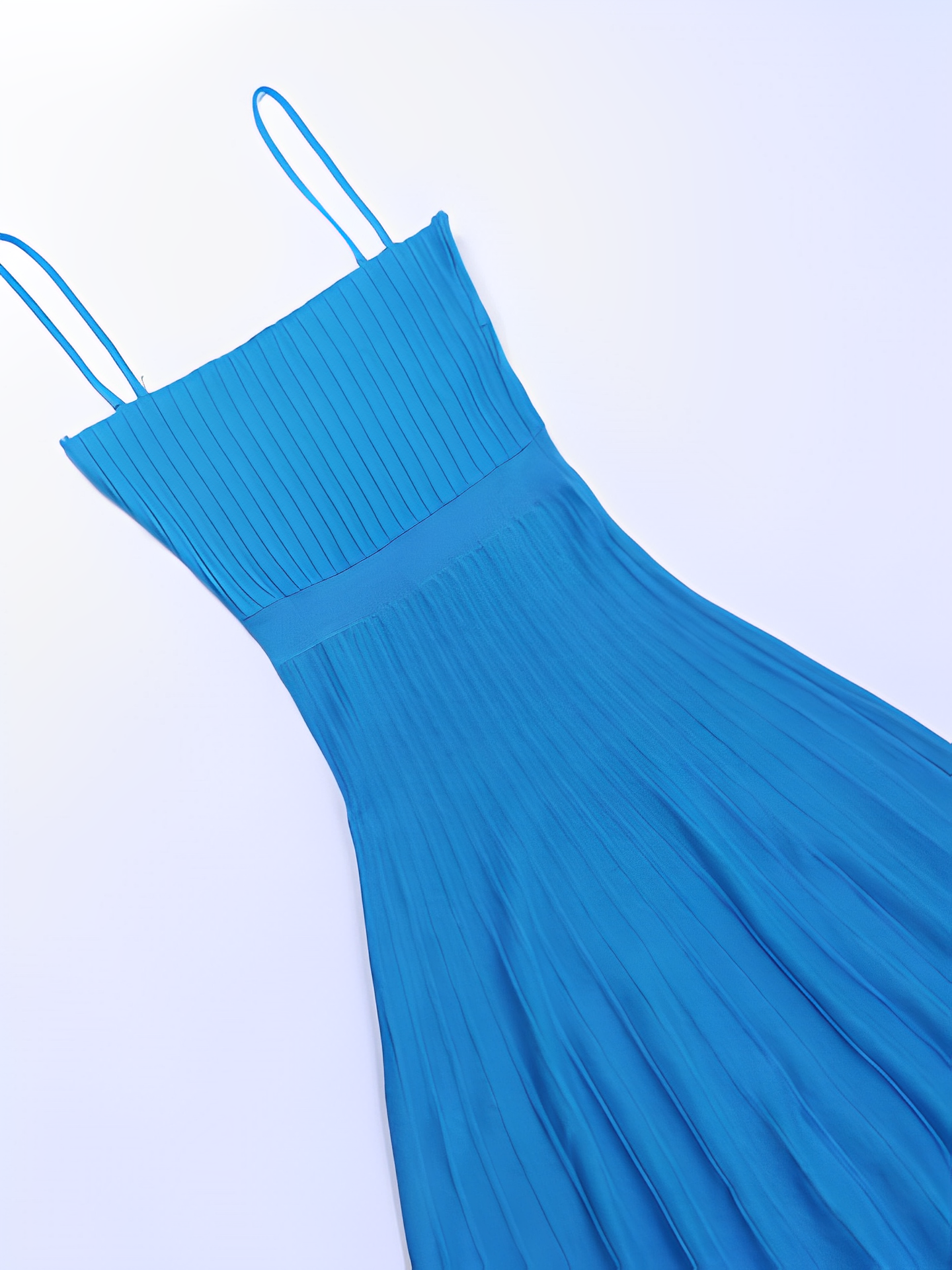 Vestido Feminino Midi Plissado em Tricô com Alças Finas e Cintura Elástica - Nalu