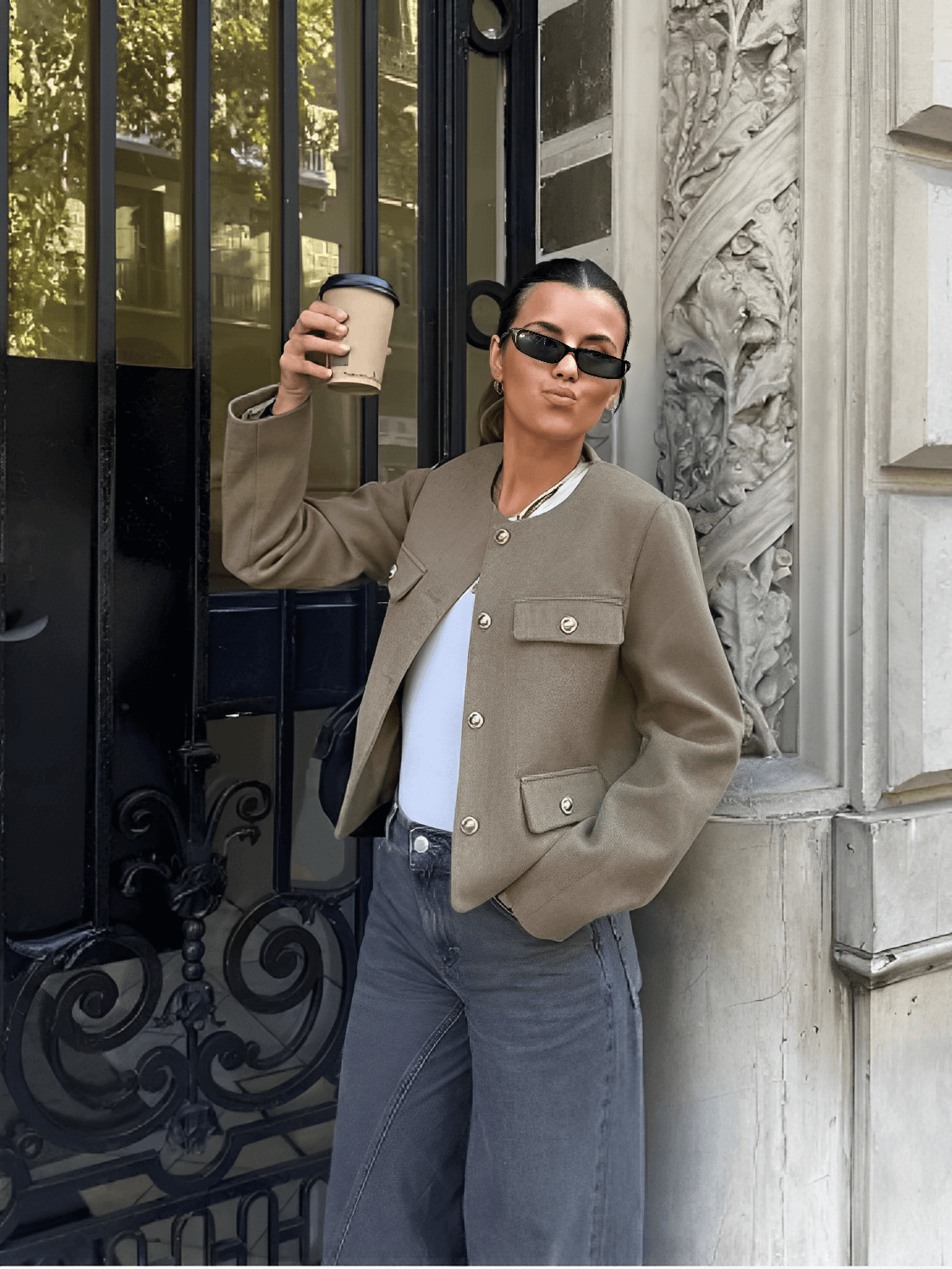 Casaco Feminino Tweed com Bolsos Decorativos e Fechamento em Botões - Angelique