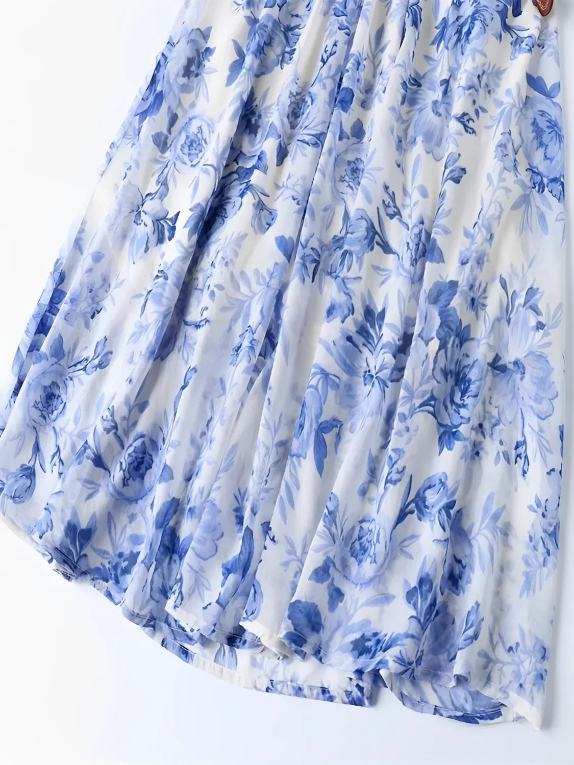 Vestido Feminino Midi Floral Azul em Chiffon com Aplique de Flores e Decote V - Sara