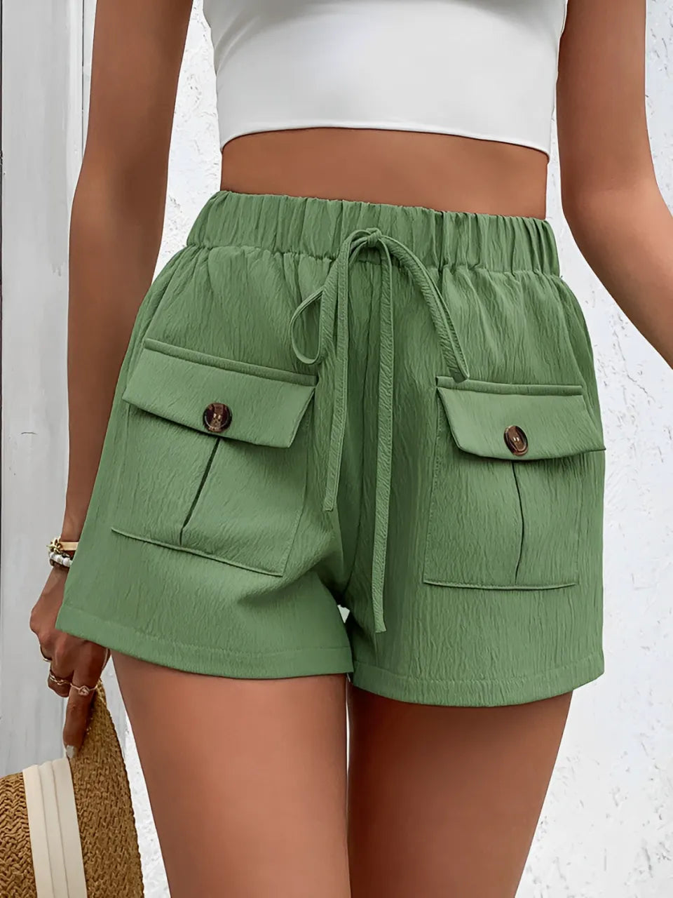 Short Feminino com Bolsos e Cintura Elástica - Livian