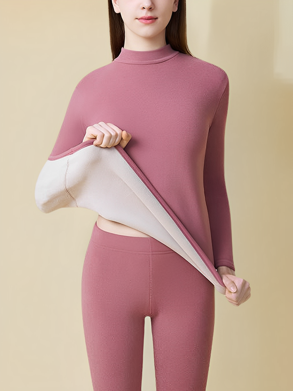 Conjunto Feminino Térmico Peluciado com Blusa de Manga Longa e Gola Alta e Calça Legging – Alicya