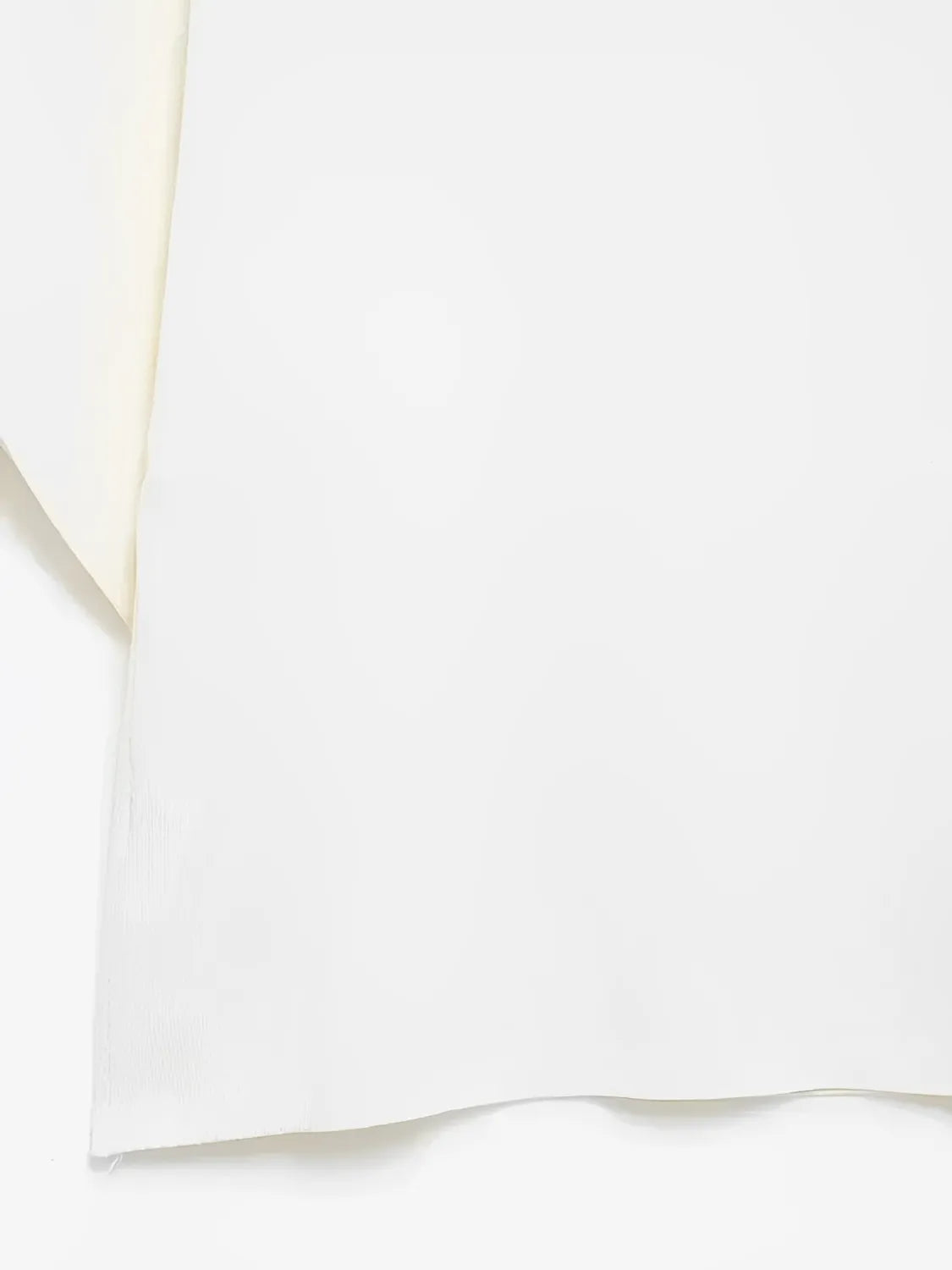 Blusa Feminina Alfaiataria com Botões e Decote em V - Hera