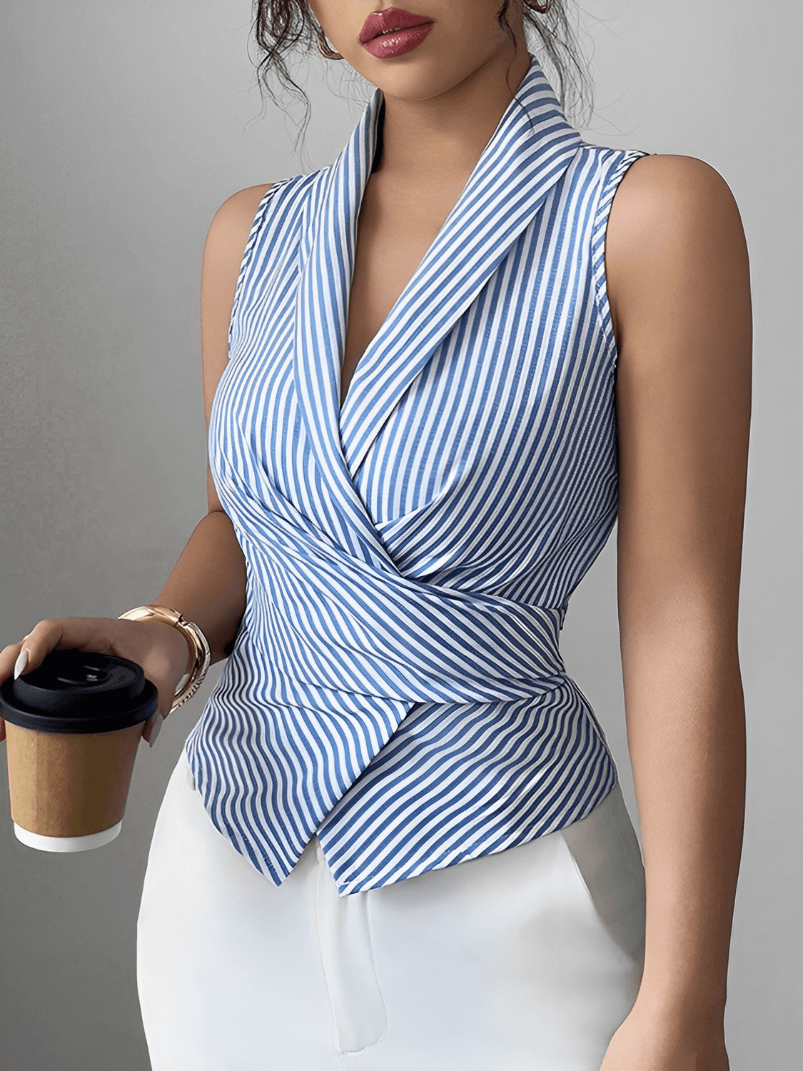 Blusa Feminina Listrada Estilo Colete Transpassada com Fechamento em Laço nas Costas - Verena
