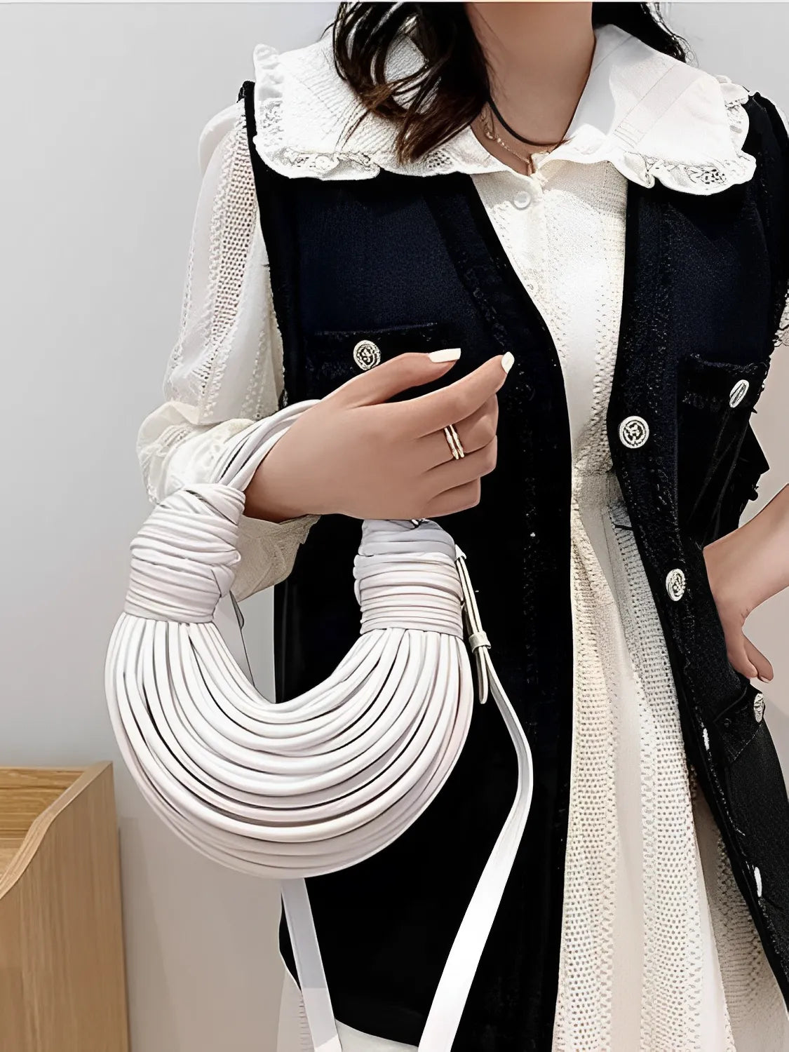 Bolsa Feminina Clutch de Mão com Detalhes em Cordas e Nós - Crada [FRETE FULL]