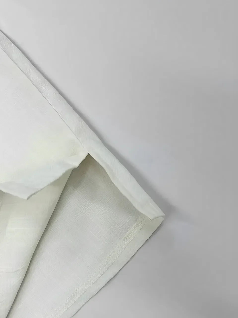 Conjunto Feminino com Blusa de Ombro Único e Saia Longa de Cintura Alta com Amarração e Fenda - Malena