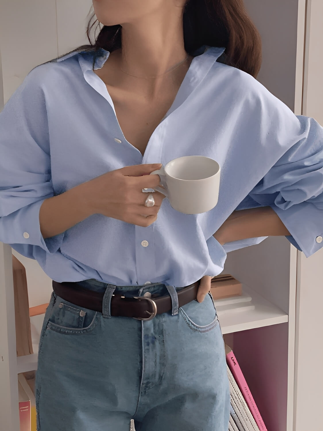 Camisa Feminina Oversized Tradicional com Colarinho Virado e Fechamento em Botões – Lane