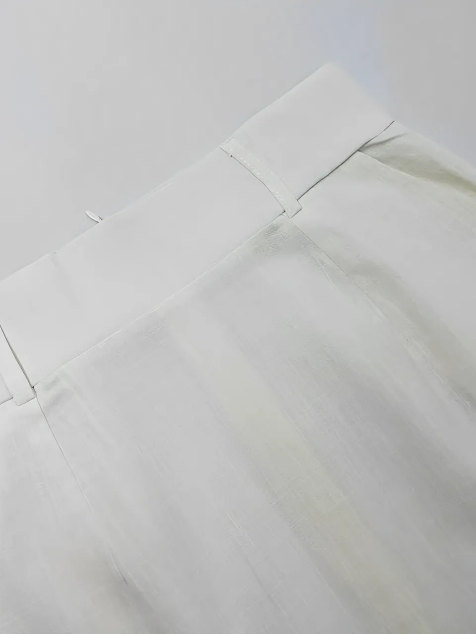 Conjunto Feminino com Blusa de Ombro Único e Saia Longa de Cintura Alta com Amarração e Fenda - Malena