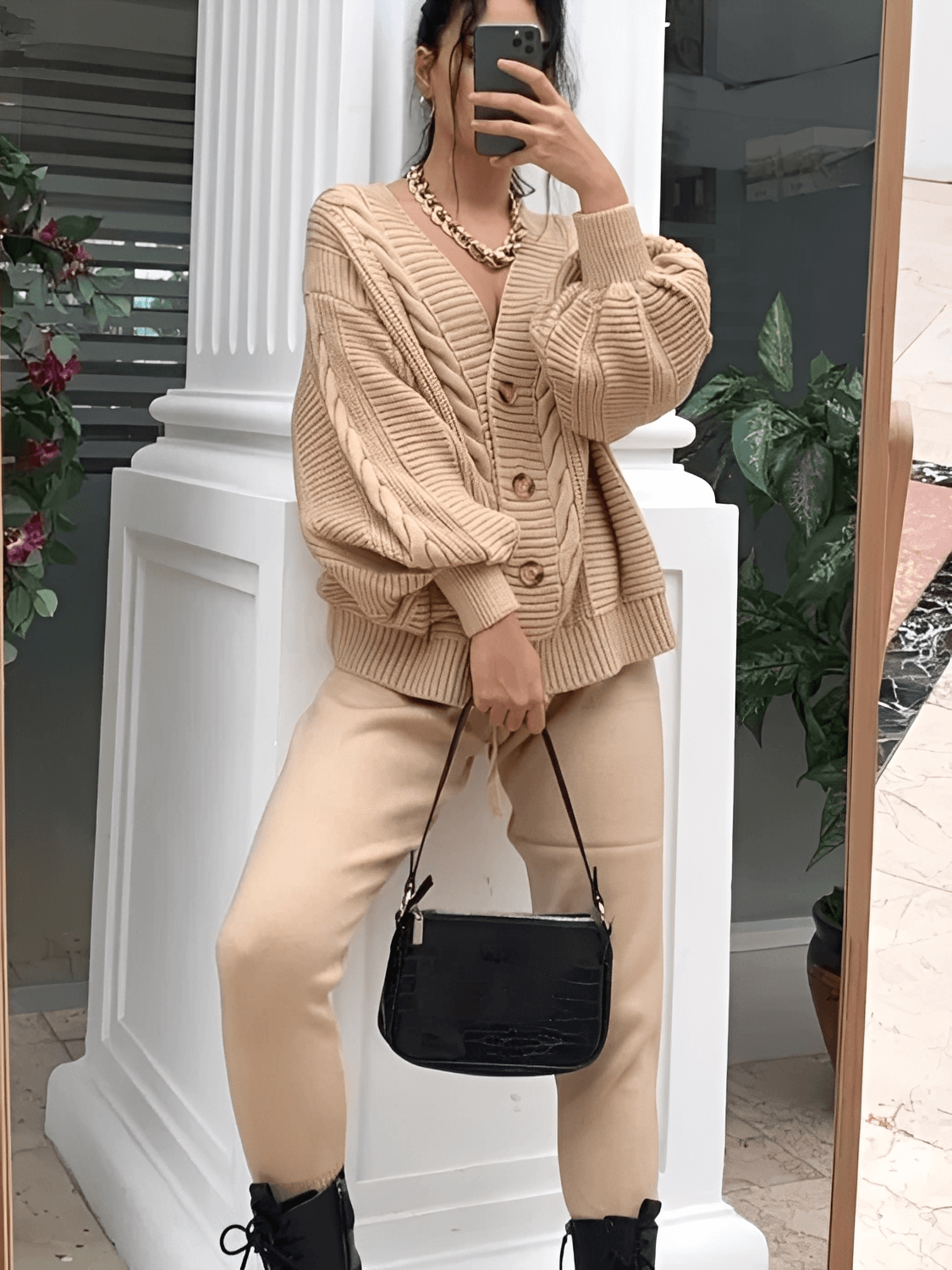 Conjunto Feminino em Tricô com Cardigan Oversized Decote V e Calça Lápis com Cintura Elástica – Liana