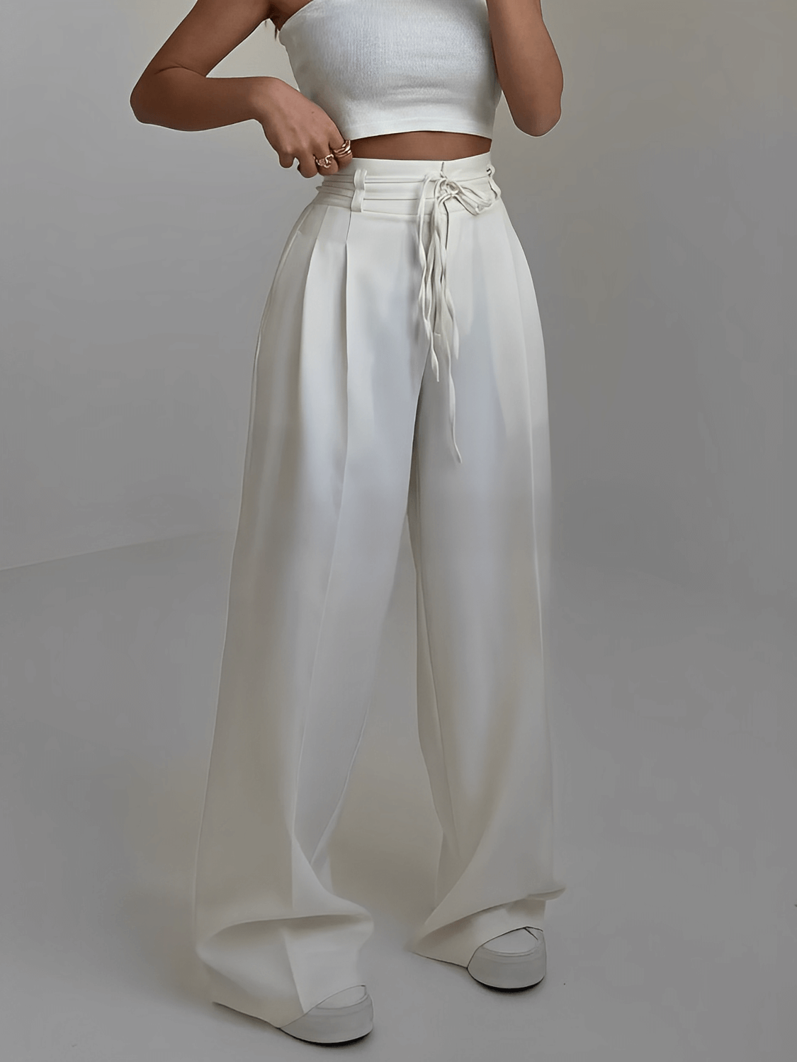 Calça Alfaiataria Cintura Alta com Elástico e Amarração Estilizada com Modelagem Levanta Bumbum - Paulina