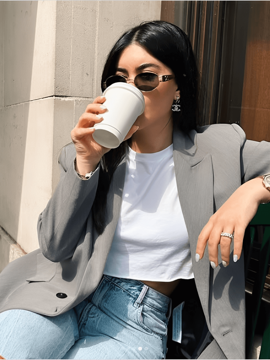Blazer Feminino Alfaiataria Clássica com Lapela Marcante Botões Duplos Trespassado e Bolsos Decorativos – Ayana