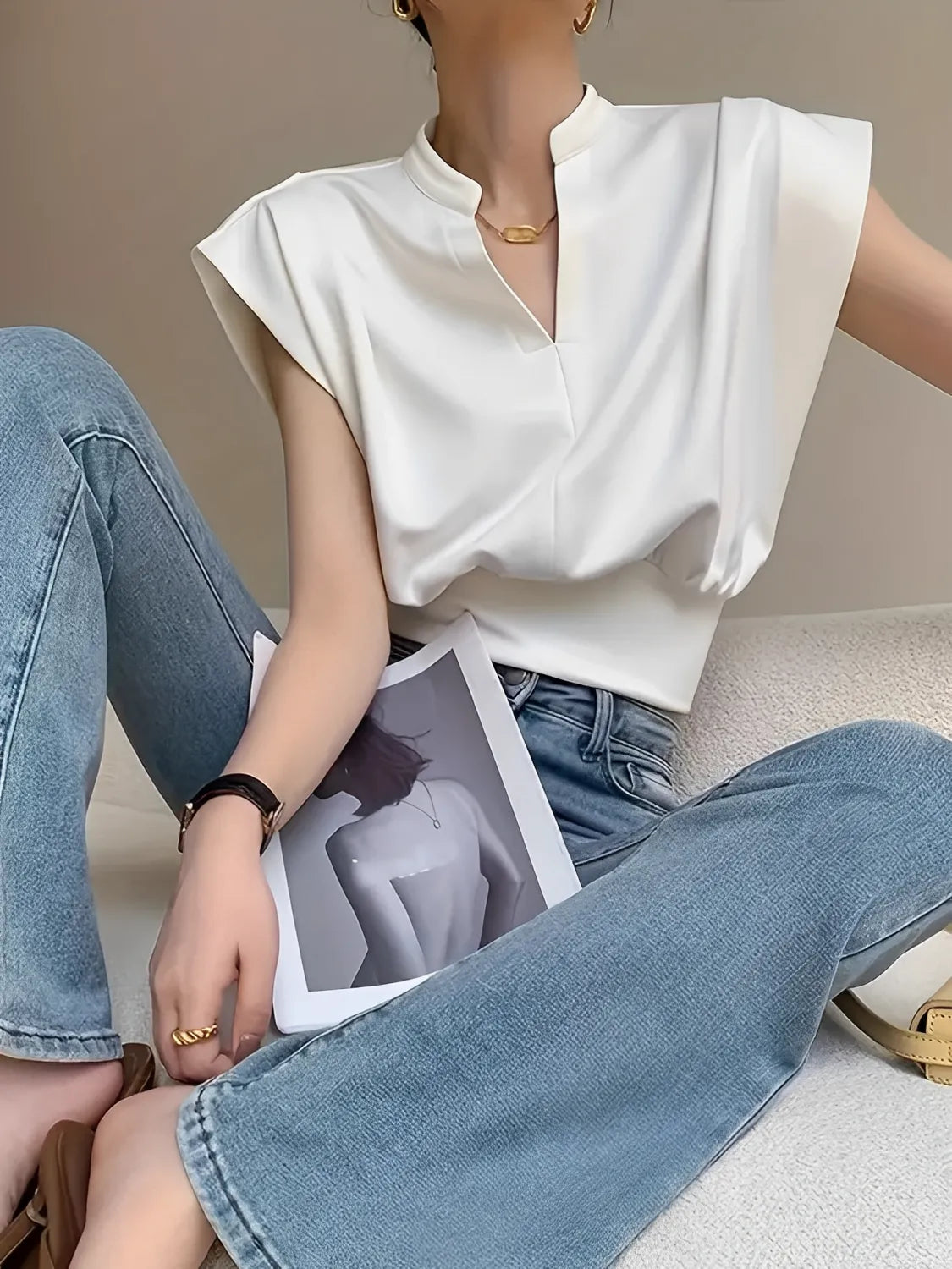 Blusa Feminina Básica com Gola Padre e Decote em V - Veronica [FRETE FULL]