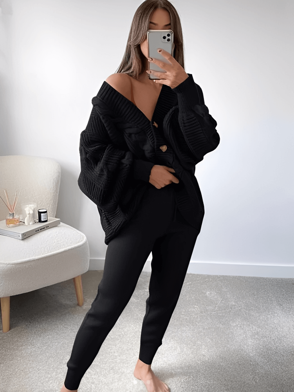 Conjunto Feminino em Tricô com Cardigan Oversized Decote V e Calça Lápis com Cintura Elástica – Liana