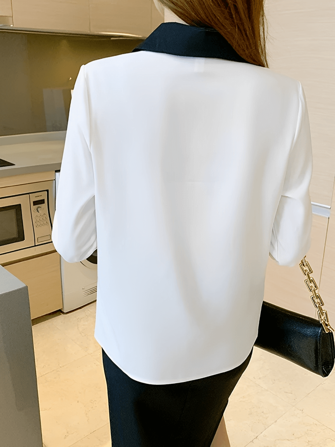 Camisa Feminina em Chiffon com Colarinho e Punho em Cor Contraste e Botões Perolados – Monica