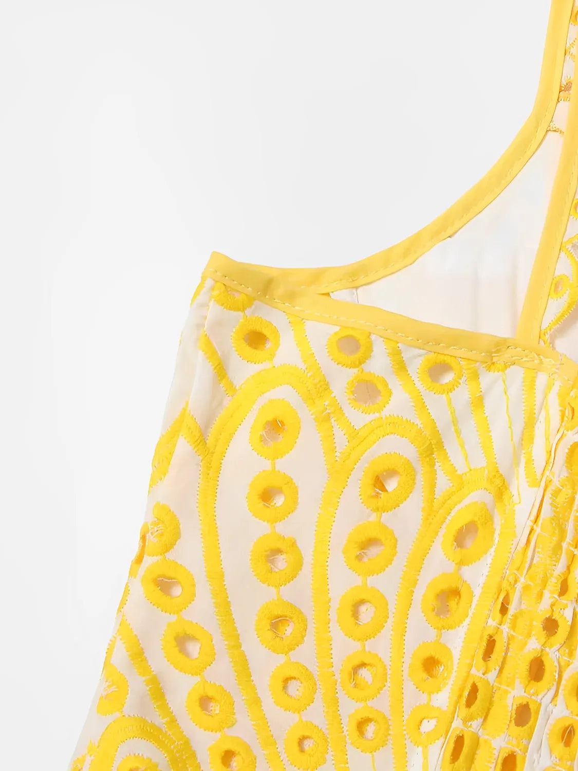 Vestido Feminino Midi de Laise com Babados e Elástico nas Costas - Marina
