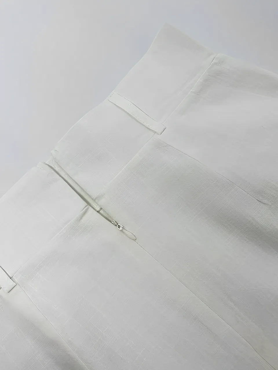 Conjunto Feminino com Blusa de Ombro Único e Saia Longa de Cintura Alta com Amarração e Fenda - Malena