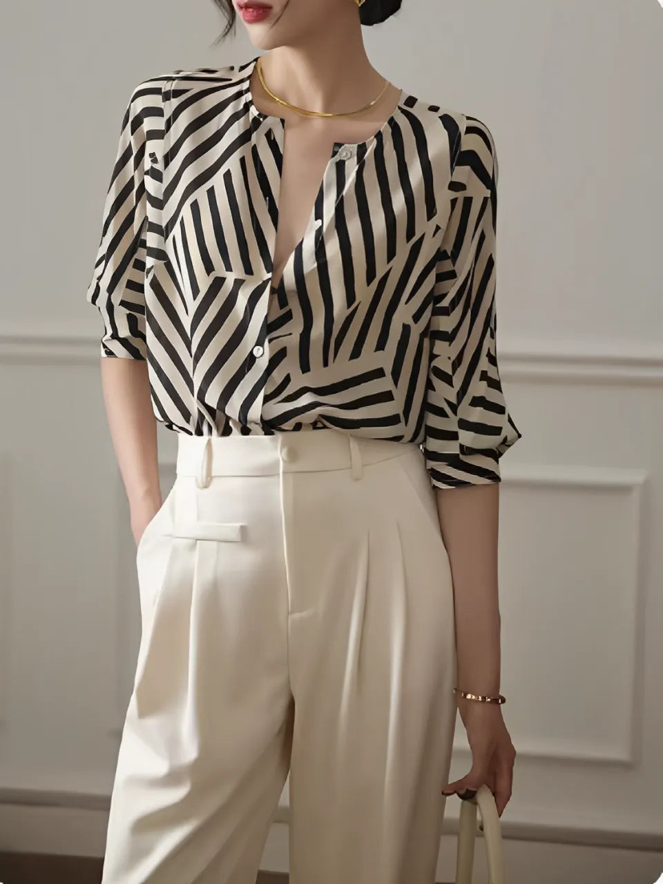 Camisa Feminina Listrada com Gola Redonda e Botões - Eudora [FRETE FULL]