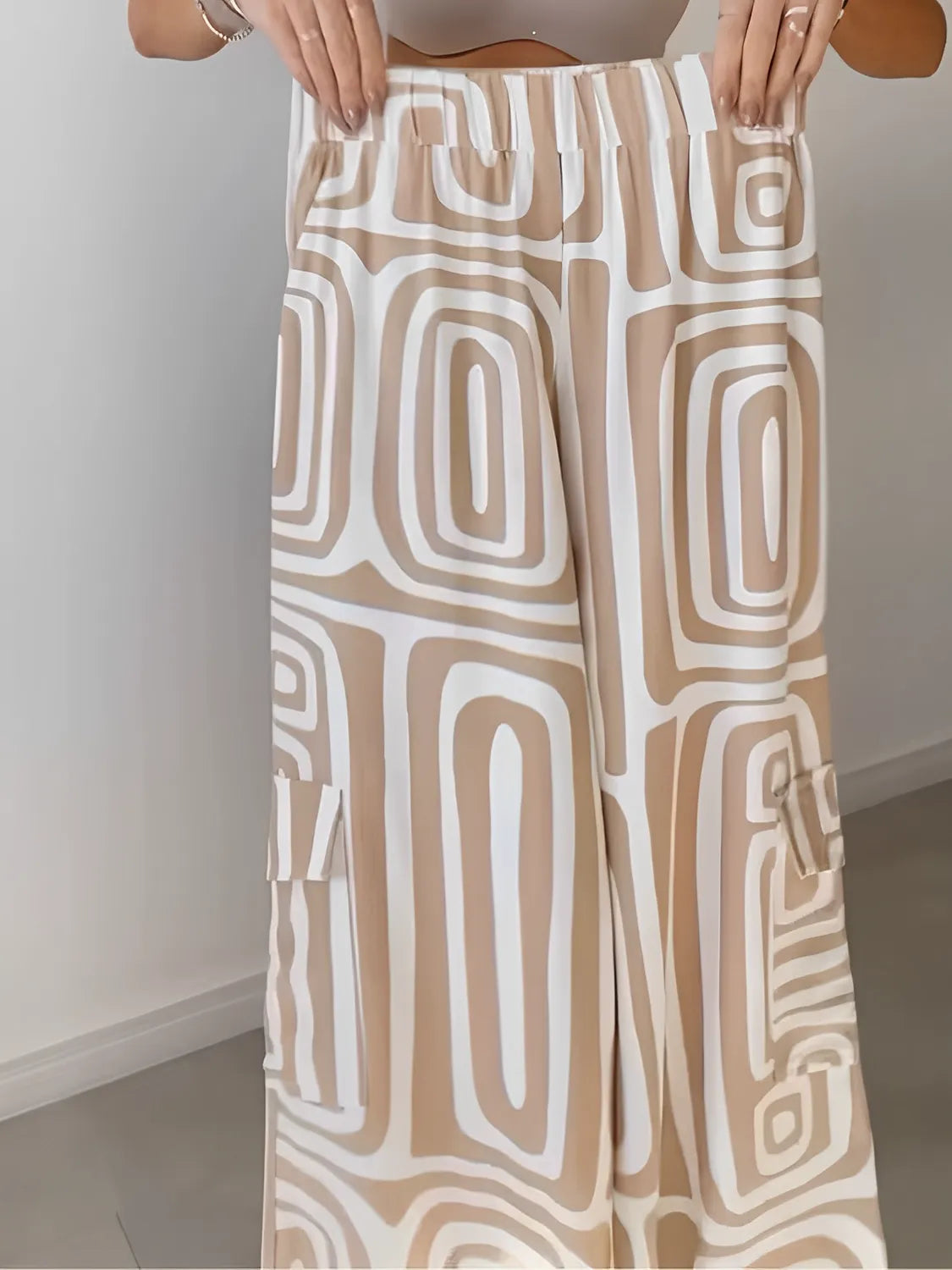 Conjunto Feminino com Camisa de Manga Longa e Calça Reta com Estampa Geométrica - Bianca