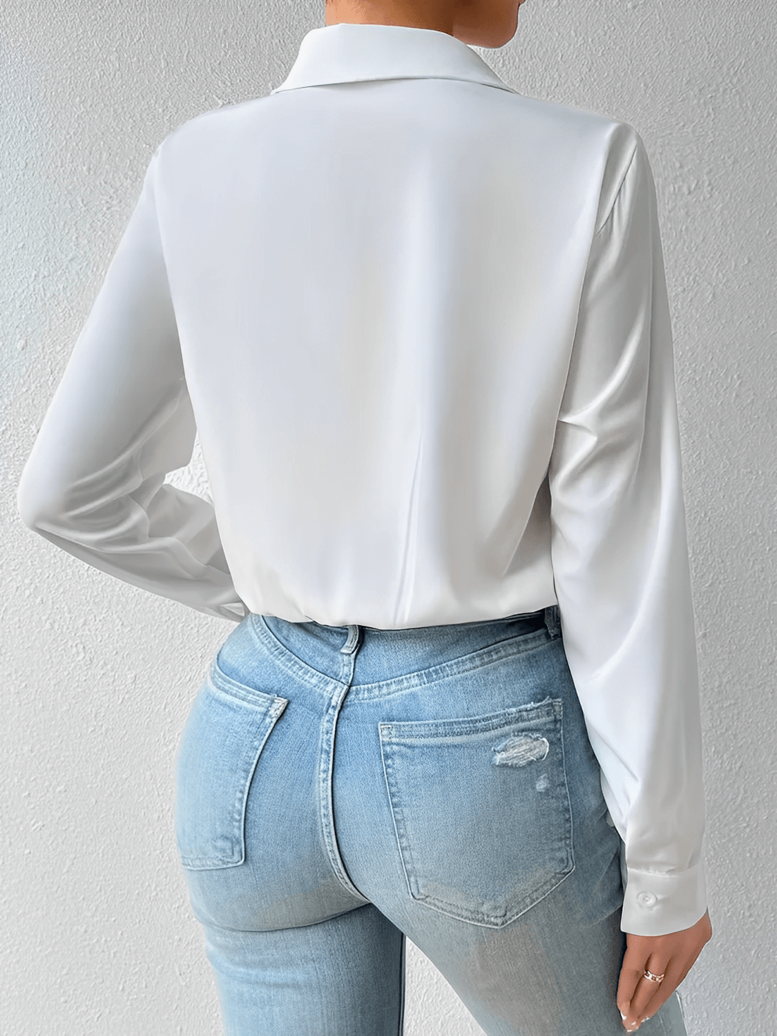 Camisa Body Feminina Estilo Alfaiataria com Punhos Estruturados e Botões – Mercedes