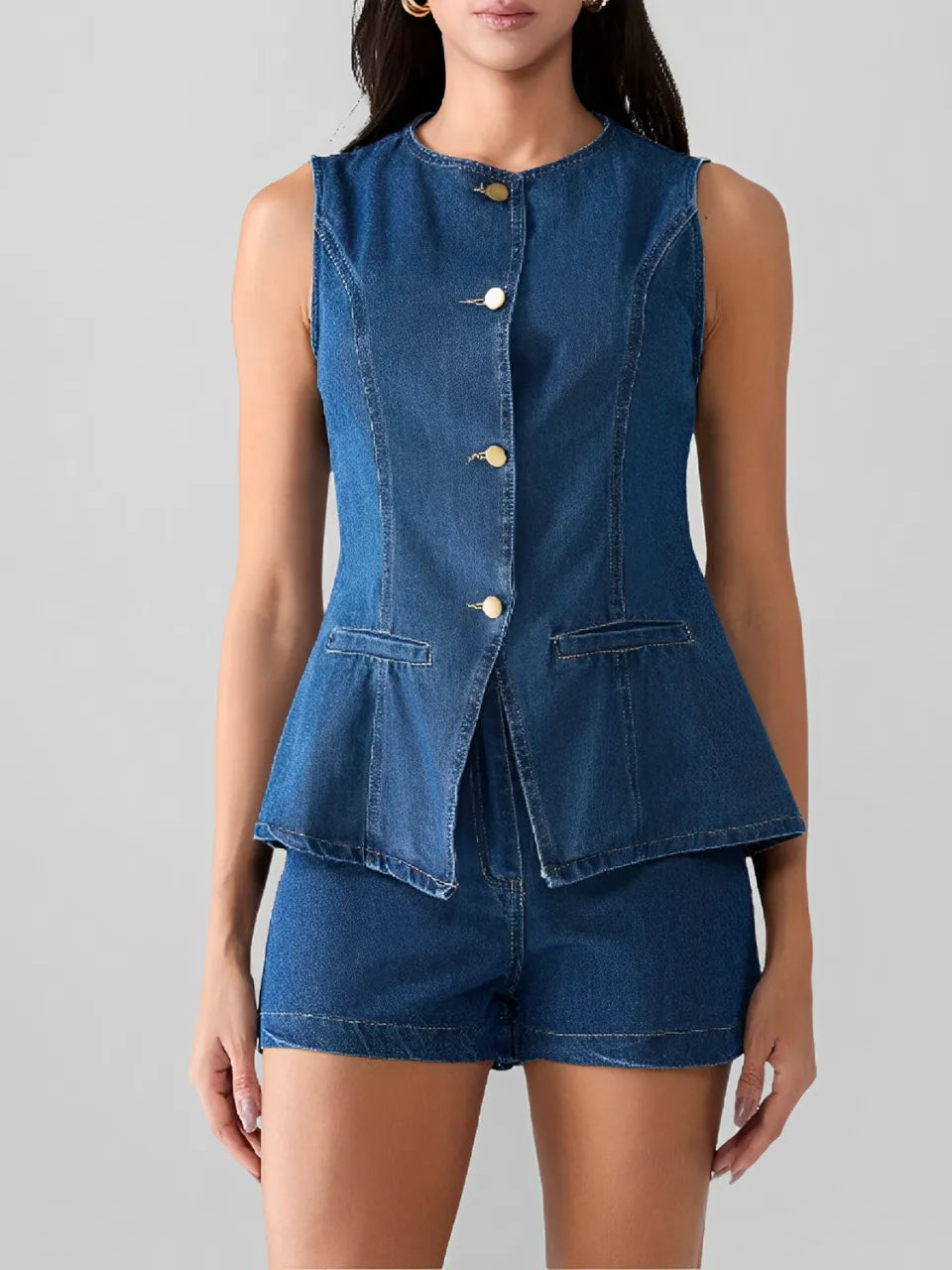 Conjunto Feminino Jeans com Colete de Botões e Short de Cintura Alta - Raiza