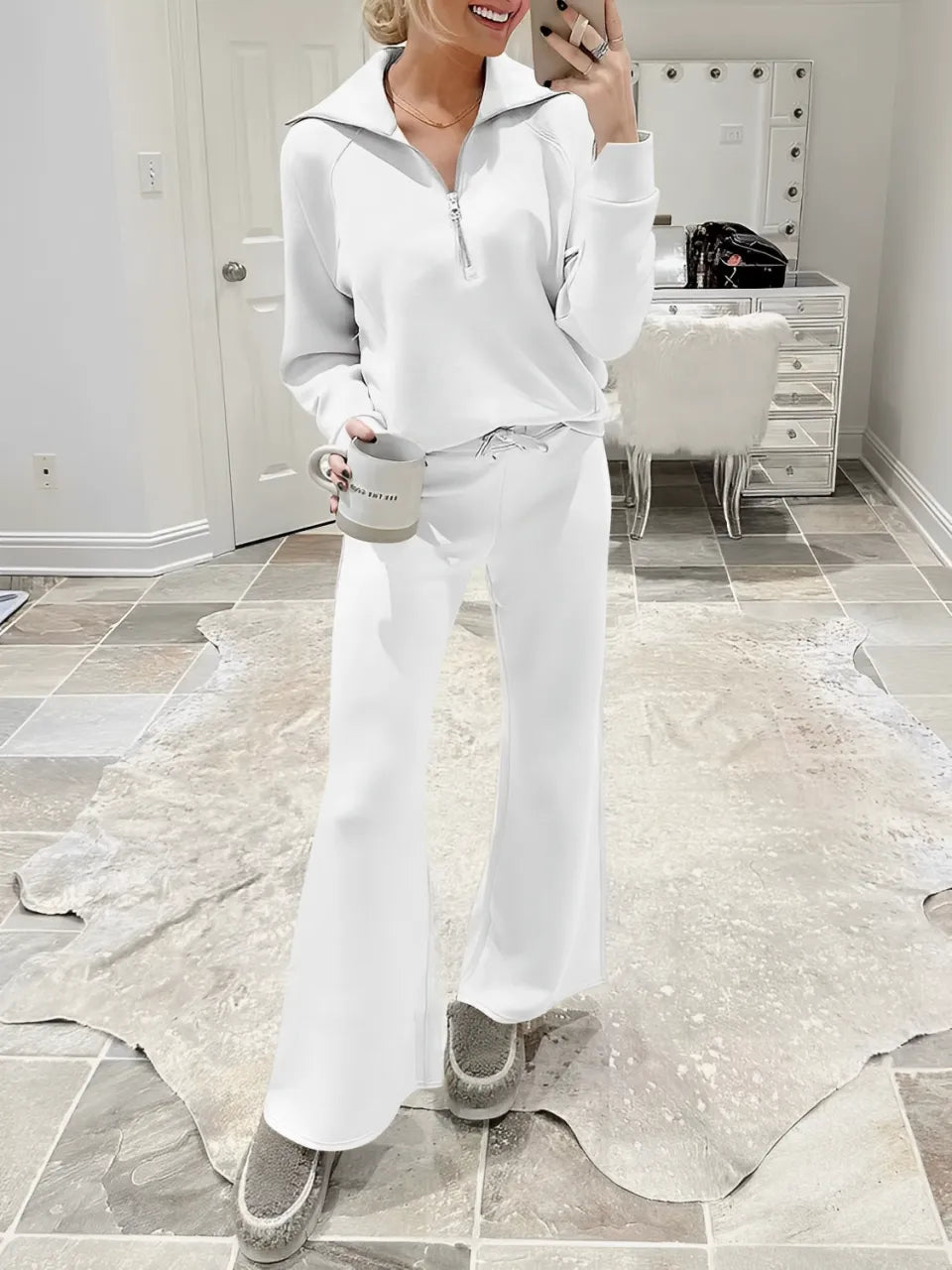 Conjunto Feminino com Suéter Gola Alta Ajustável e Calça Cintura Média com Ajuste de Cordão - Alessandra