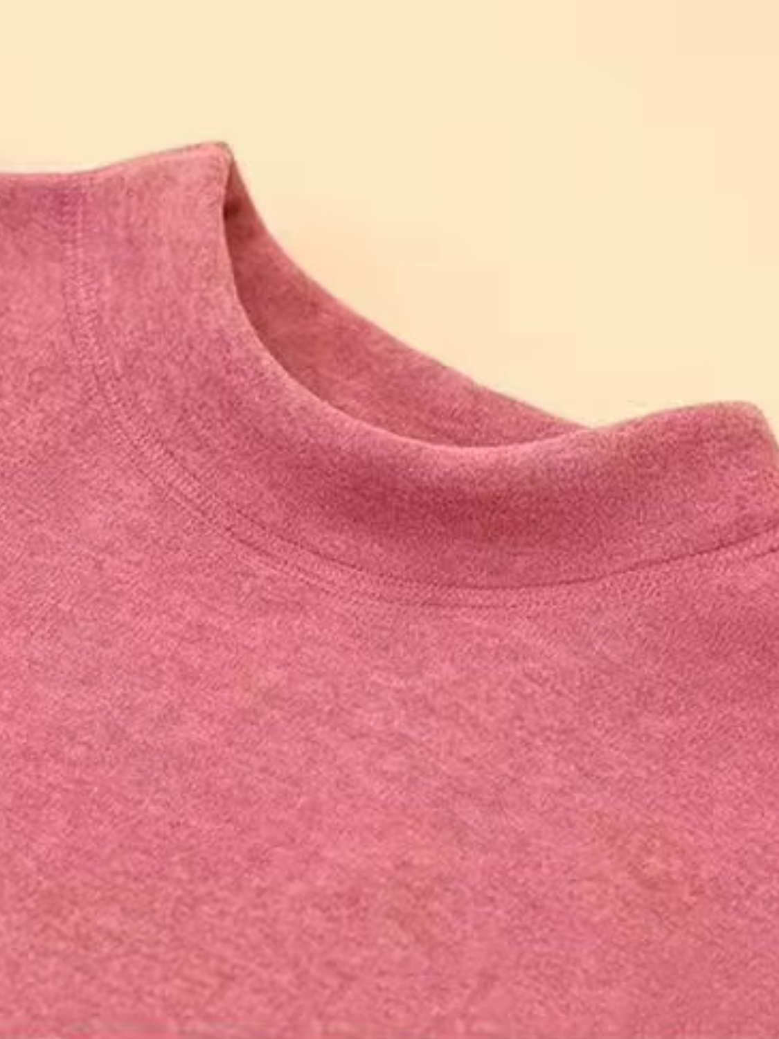 Conjunto Feminino Térmico Peluciado com Blusa de Manga Longa e Gola Alta e Calça Legging – Alicya