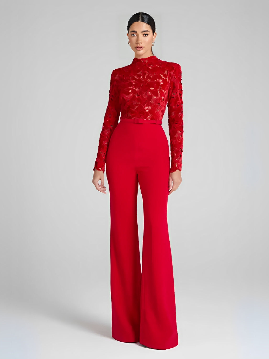 Macacão Feminino Elegante de Manga Longa com Renda e Calça Flare com Cinto - Yeva