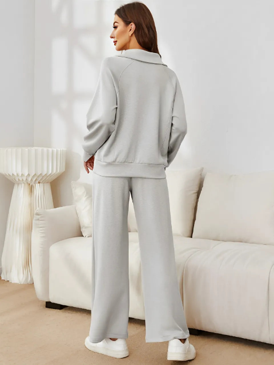 Conjunto Feminino com Suéter Gola Alta Ajustável e Calça Cintura Média com Ajuste de Cordão - Alessandra