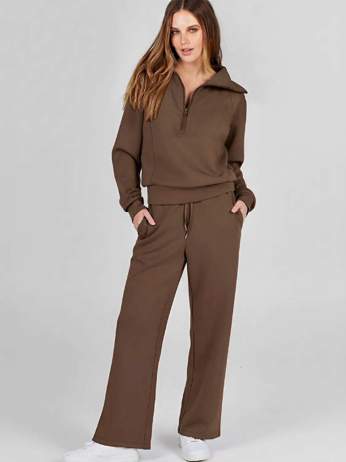 Conjunto Feminino com Suéter Gola Alta Ajustável e Calça Cintura Média com Ajuste de Cordão - Alessandra