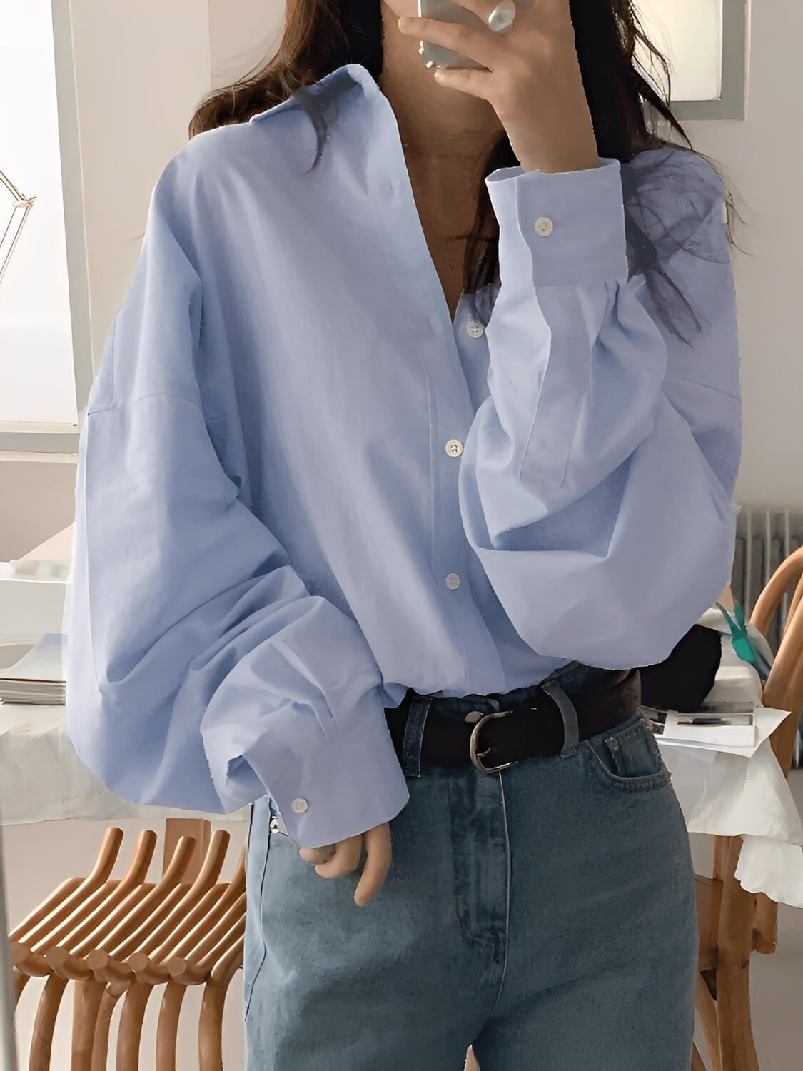 Camisa Feminina Oversized Tradicional com Colarinho Virado e Fechamento em Botões – Lane