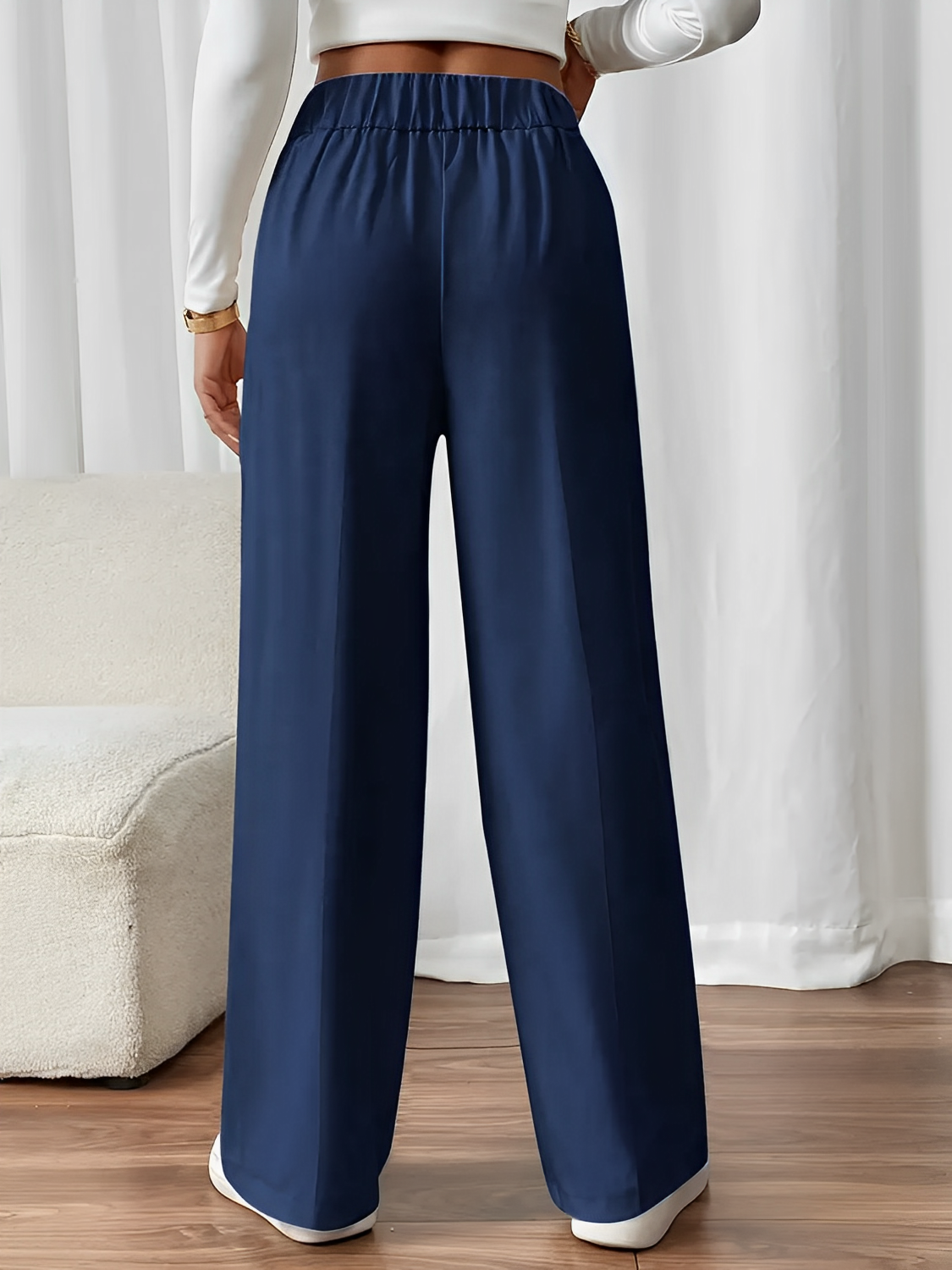 Calça Feminina de Alfaiataria Reta com Botões Decorativos Cintura Elástica e Bolsos Funcionais - Lizete