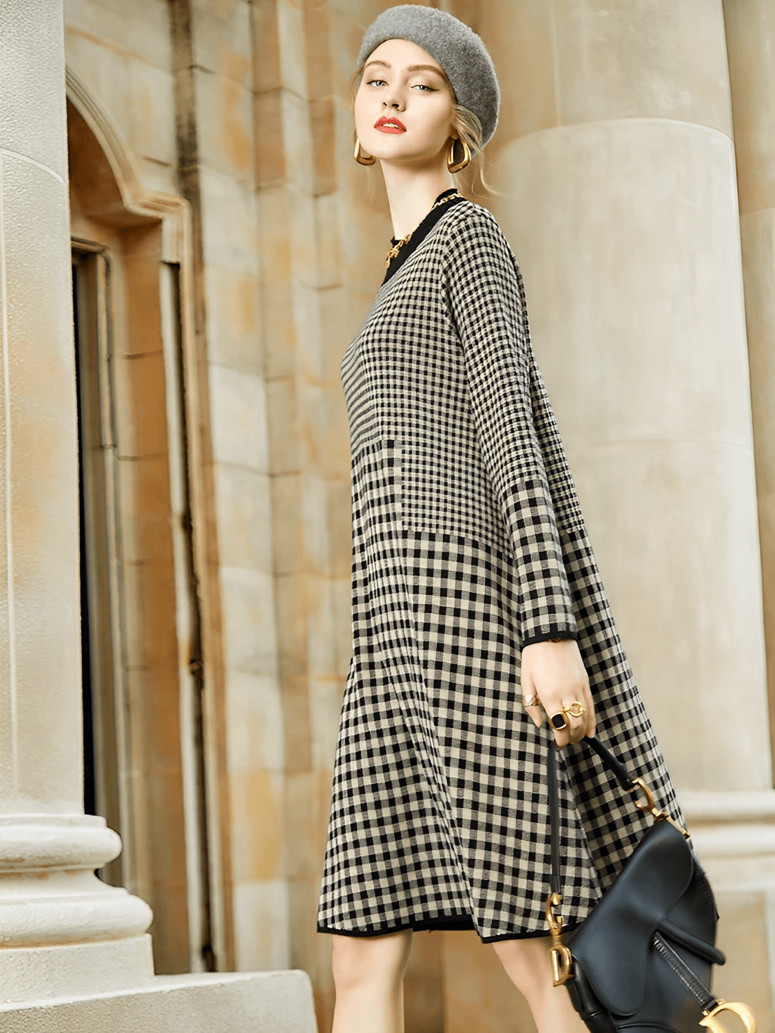 Vestido Feminino em Tricô Estampado Xadrez Vintage com Modelagem Evasê – Genevieve