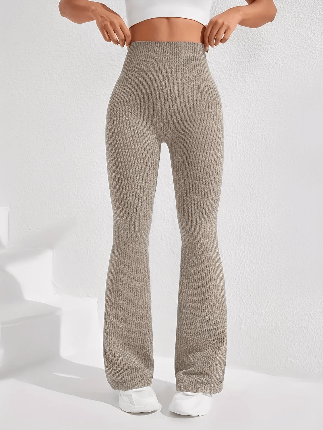 Calça Feminina Flare Canelada 3D Compressiva com Cintura Alta e Efeito Lifting – Juliete