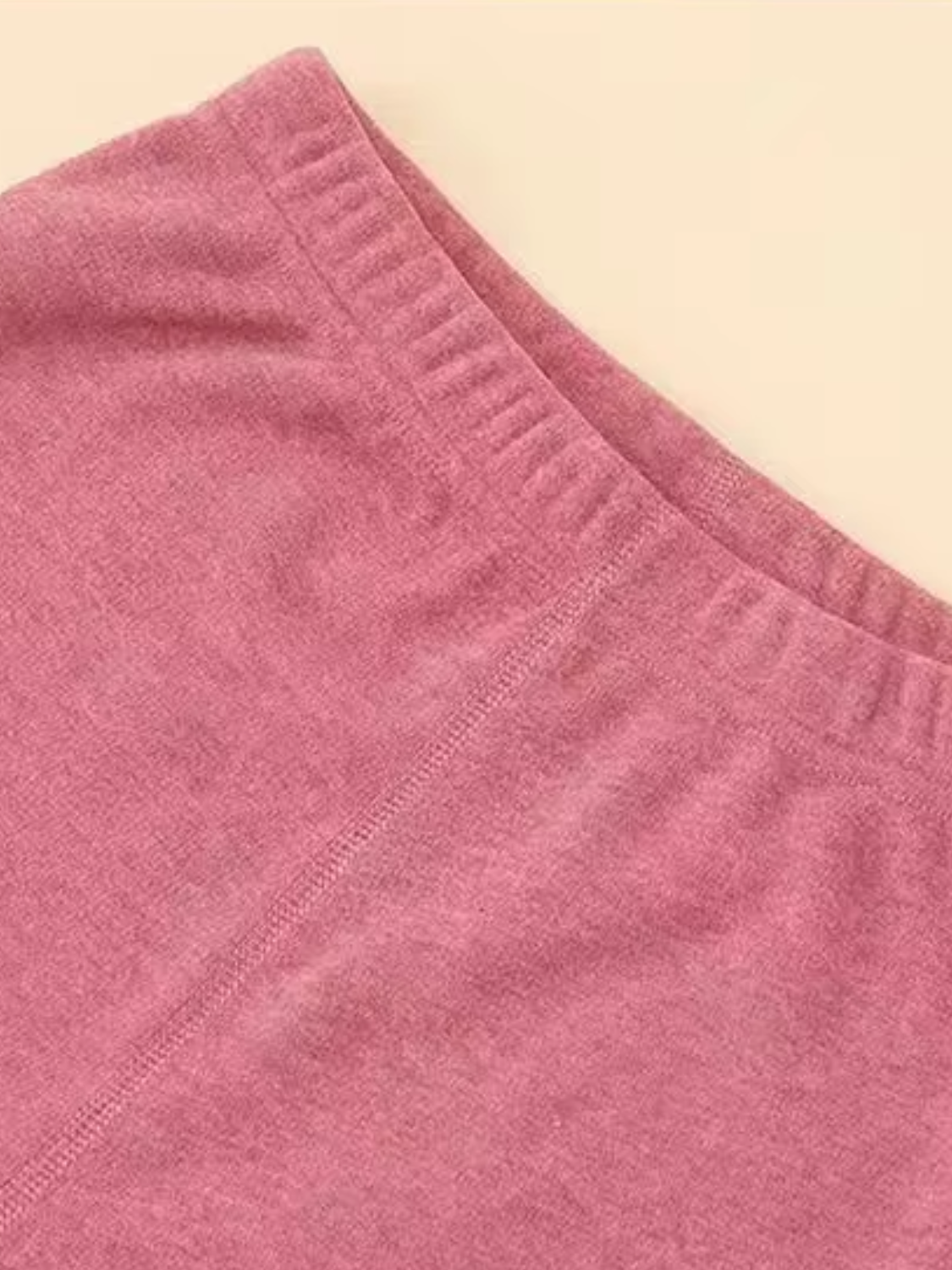 Conjunto Feminino Térmico Peluciado com Blusa de Manga Longa e Gola Alta e Calça Legging – Alicya