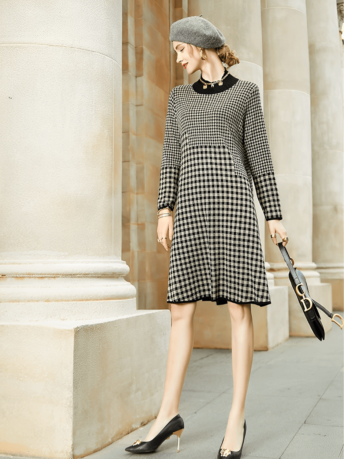 Vestido Feminino em Tricô Estampado Xadrez Vintage com Modelagem Evasê – Genevieve