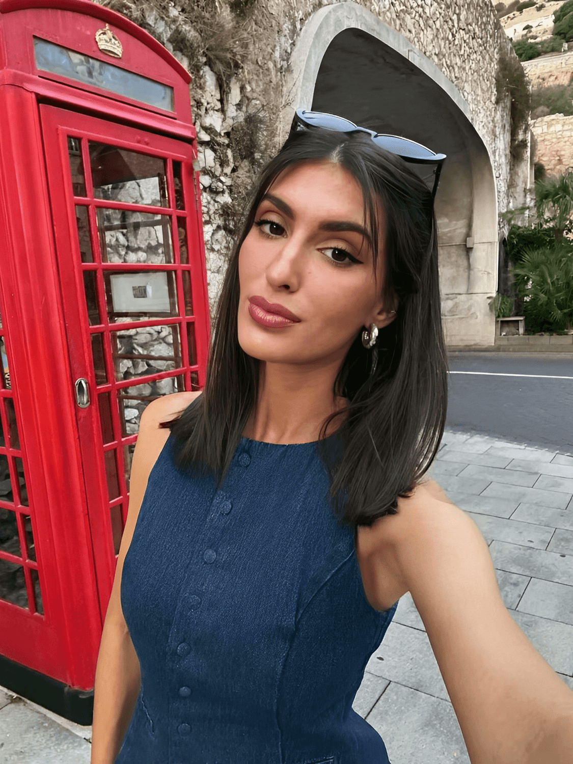 Colete Feminino Jeans Acinturado com Botões Retrô – Larissa