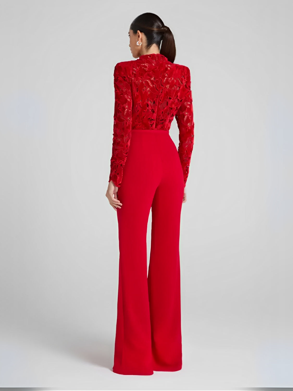 Macacão Feminino Elegante de Manga Longa com Renda e Calça Flare com Cinto - Yeva