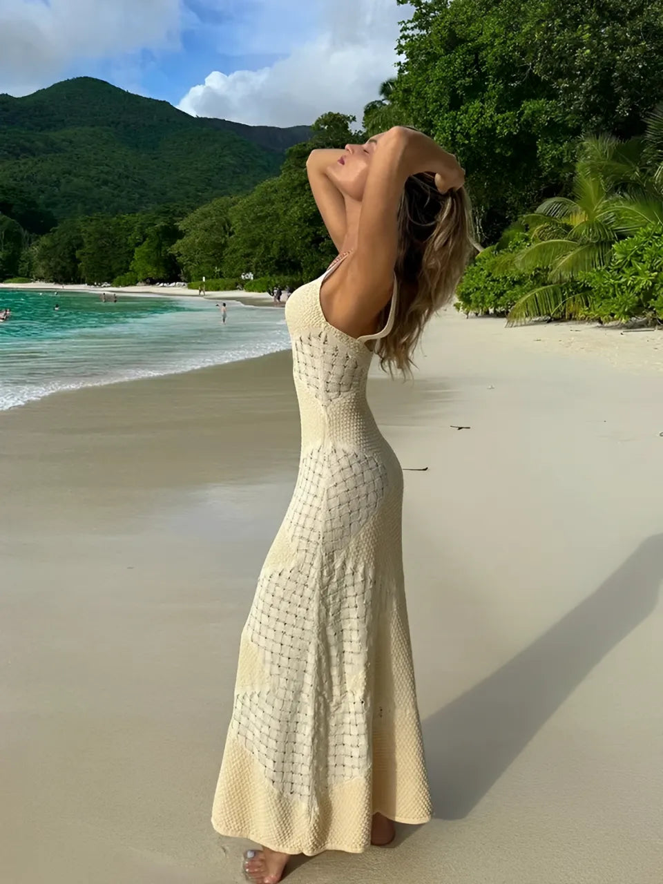 Vestido Feminino Longo de Tricô Vazado com Alças Finas - Helena