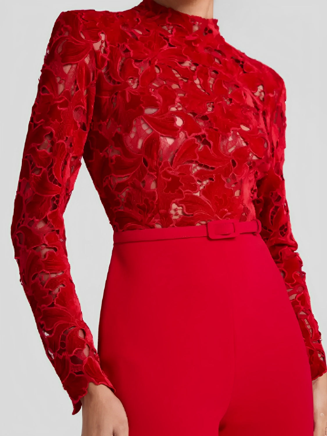Macacão Feminino Elegante de Manga Longa com Renda e Calça Flare com Cinto - Yeva