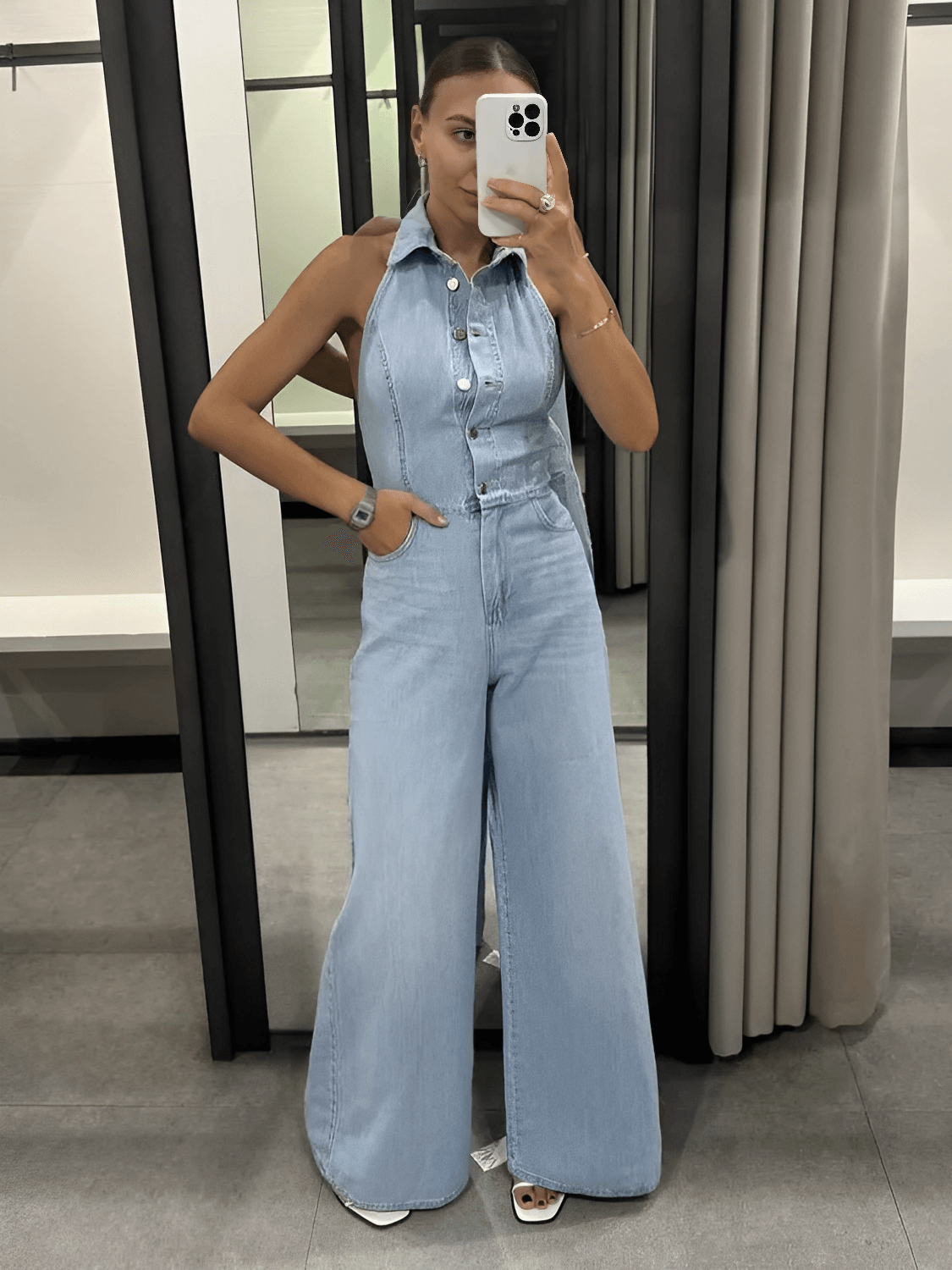 Macacão Feminino Jeans com Decote Nadador e Abertura Frontal em Botões Modelagem Wide Leg  - Jordana