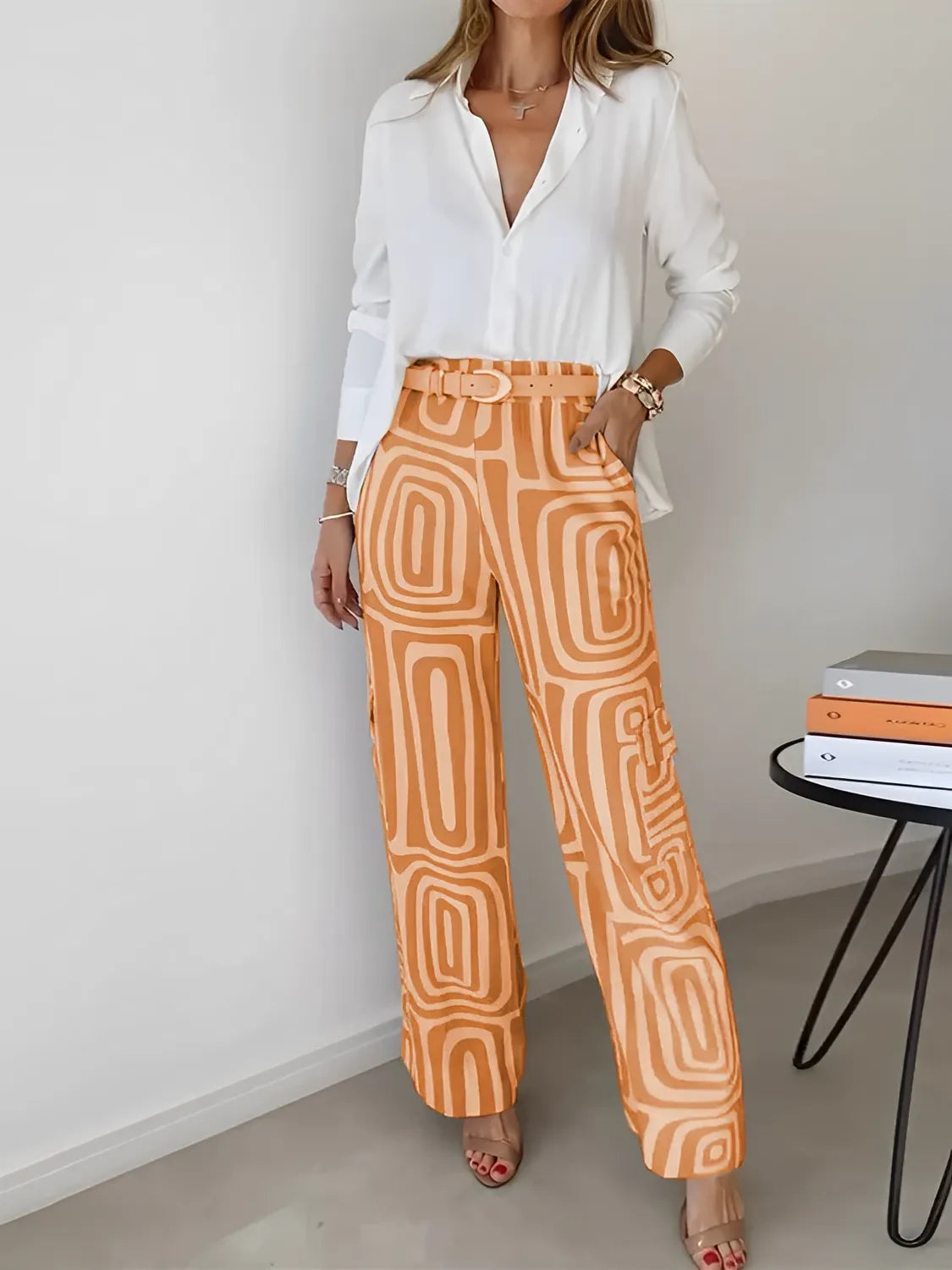 Conjunto Feminino com Camisa de Manga Longa e Calça Reta com Estampa Geométrica - Bianca