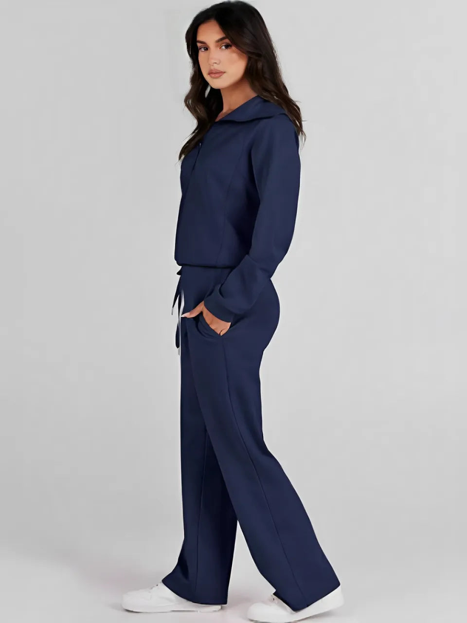 Conjunto Feminino com Suéter Gola Alta Ajustável e Calça Cintura Média com Ajuste de Cordão - Alessandra