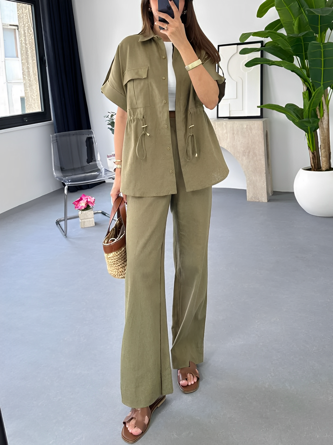Conjunto Feminino Casual com Camisa de Manga Curta Oversized Ajustável e Calça Wige Leg Cintura Alta - Olga