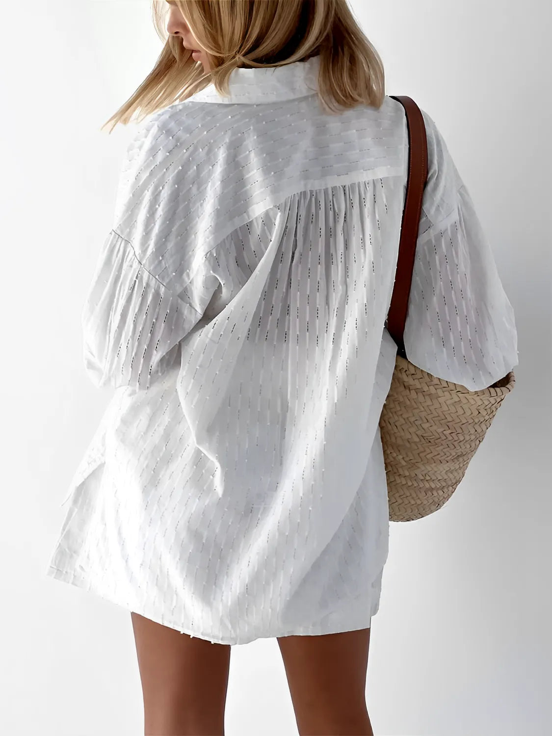Conjunto Feminino de Camisa Laise de Mangas Longas e Shorts Cintura Alta Texturizado - Cate