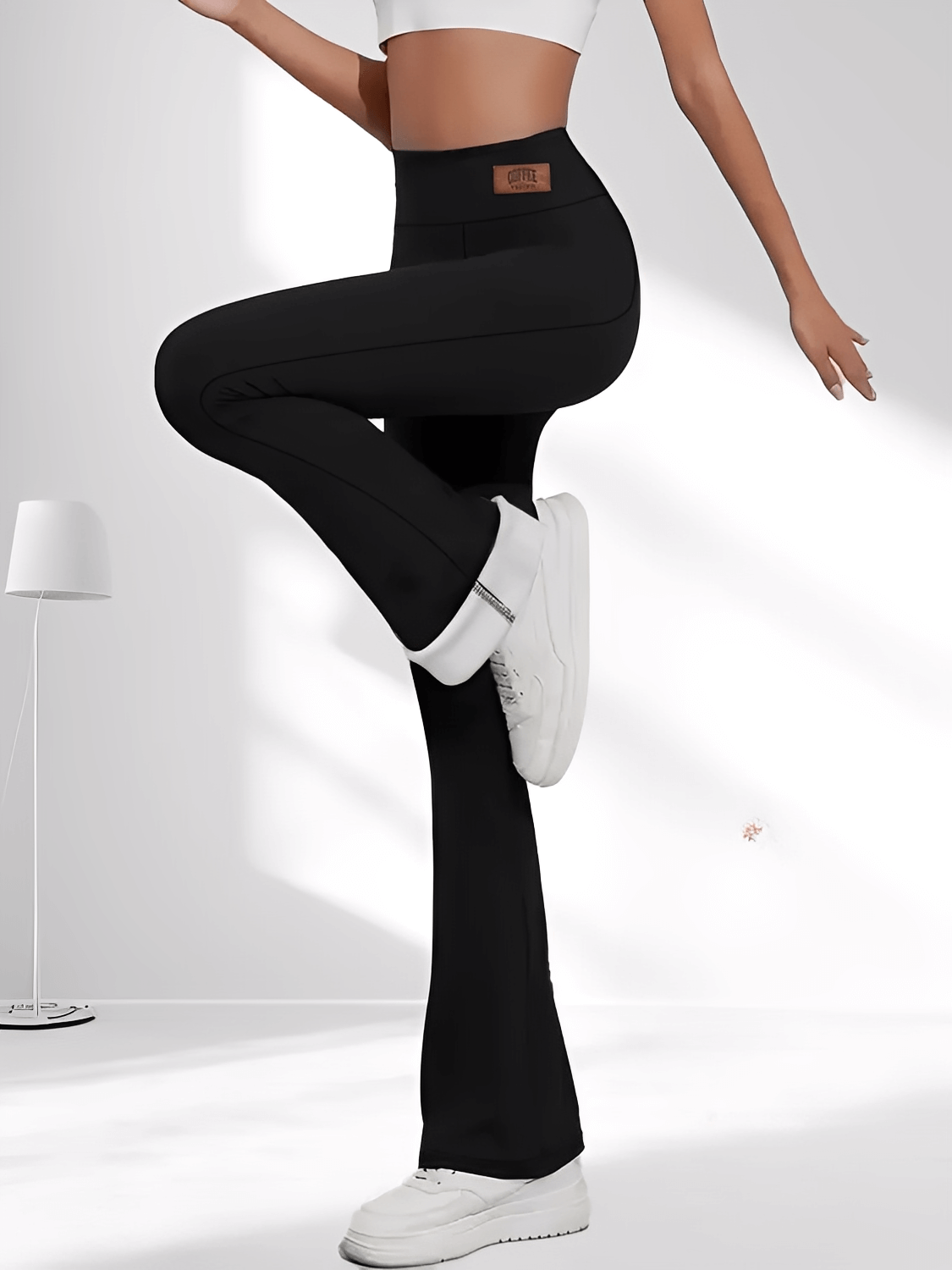 Calça Feminina Flare com Forro Peluciado Cintura Alta Modeladora e Efeito Levanta Bumbum - Magnólia